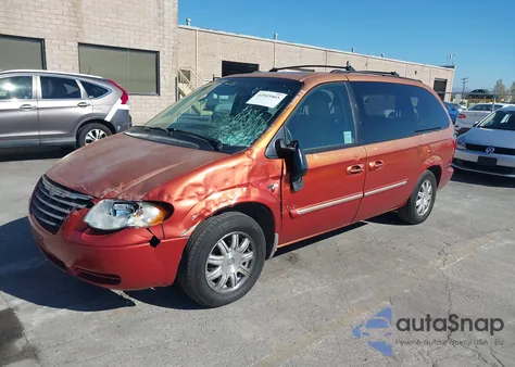 2006 Chrysler Town & Country Touring from USA, damaged, VIN 2A4GP54L26R688183